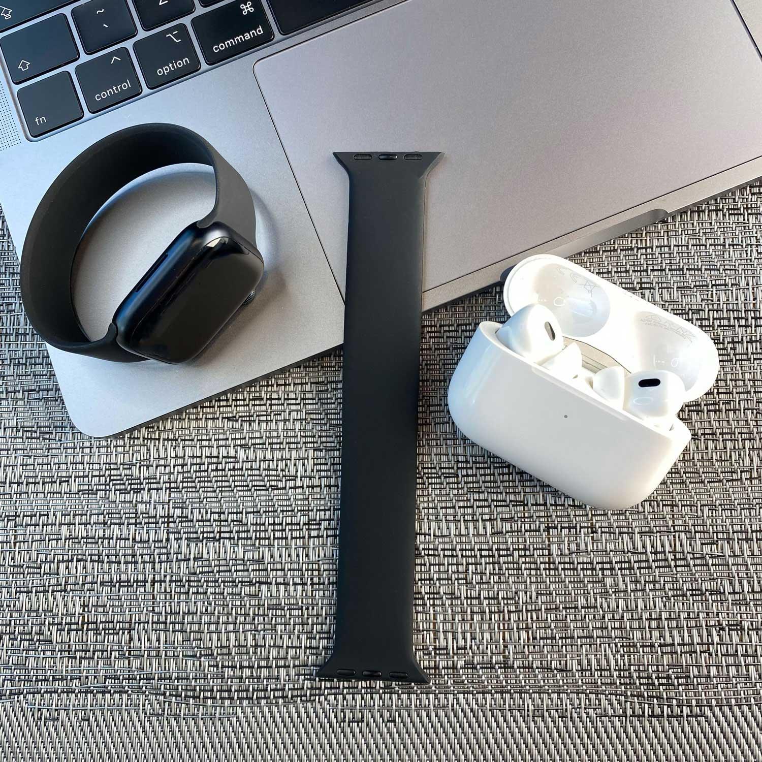 Apple Watch bandje - siliconen - solo loop - zwart